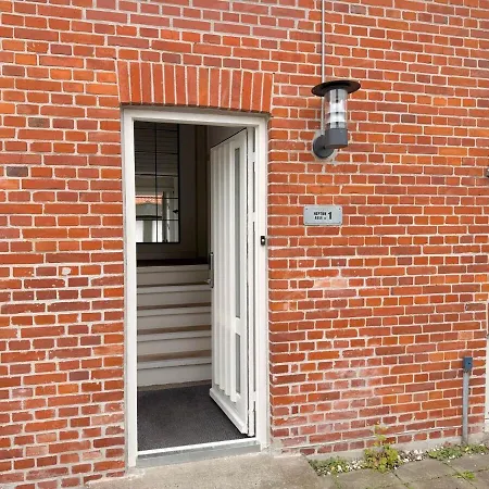 Spacious With Private Terrace & Garden *