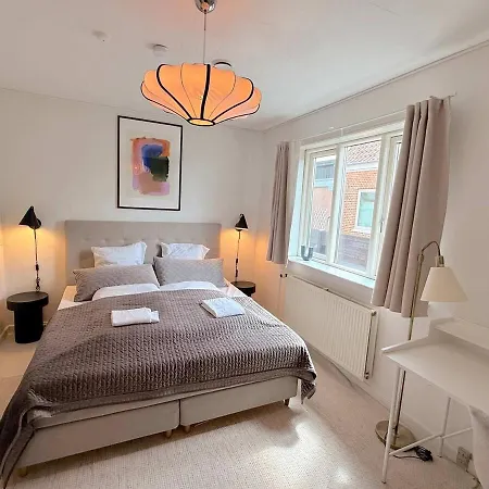 Apartmán Spacious With Private Terrace & Garden *