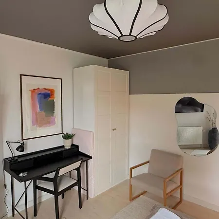 Apartmán Spacious With Private Terrace & Garden *