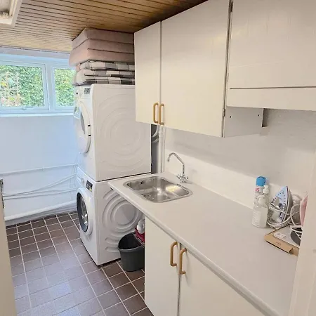 Spacious With Private Terrace & Garden * Kodaň
