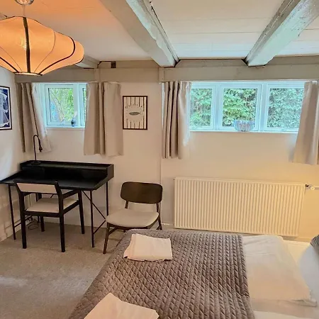 Spacious With Private Terrace & Garden קופנהגן
