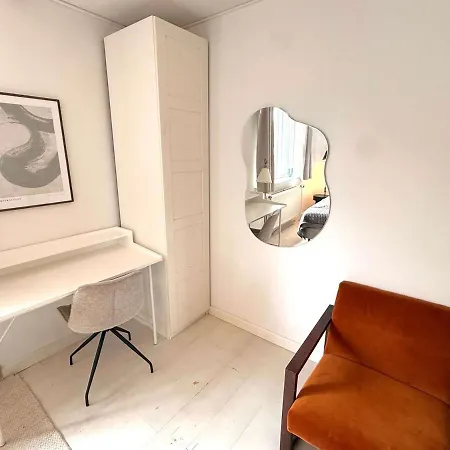 Lejlighed Spacious With Private Terrace & Garden København