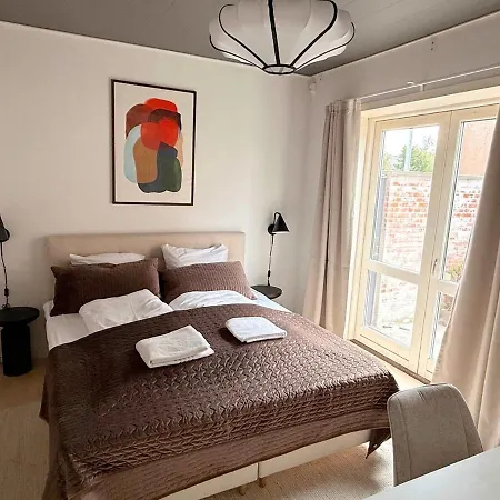 Spacious With Private Terrace & Garden קופנהגן